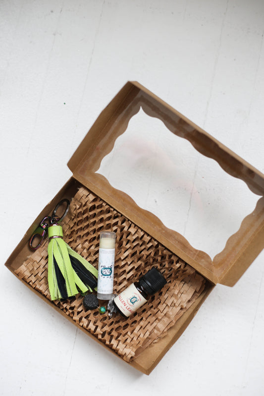 Aromatherapy key chain gift box